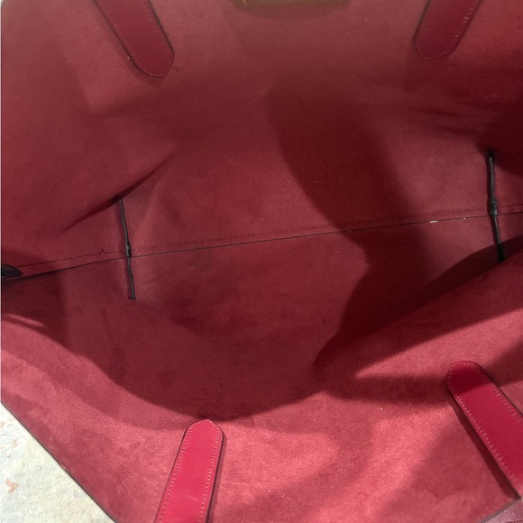 Coach Pink Floral Tote Bag with Classic Design - Picture 13 of 14